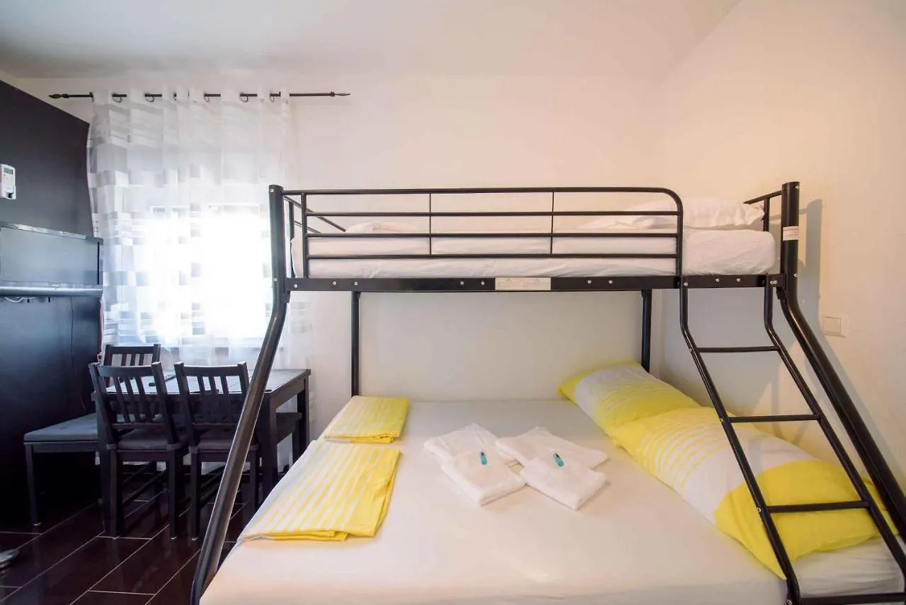 公寓 Studio In Starigrad-Paklenica 36666